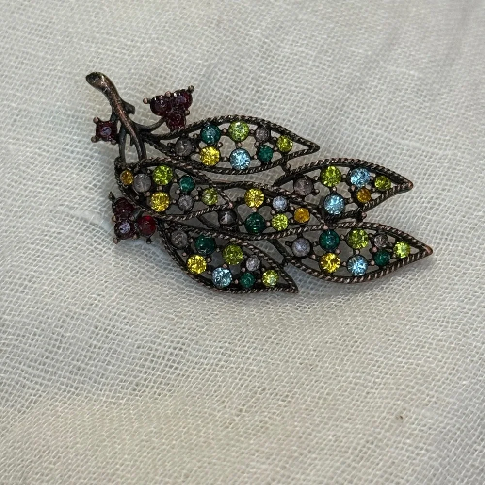 Leaf Branch Brooch Pin‎ Rhinestones Copper Tone Vintage Jewelry Accessory